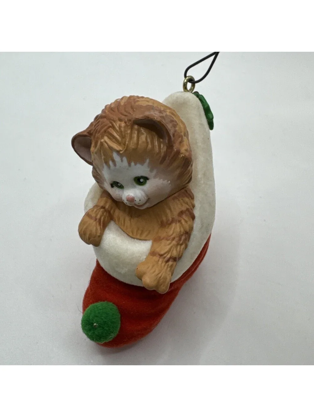 1989 Hallmark Keepsake Stocking Kitten Christmas Ornament Flocked In Box